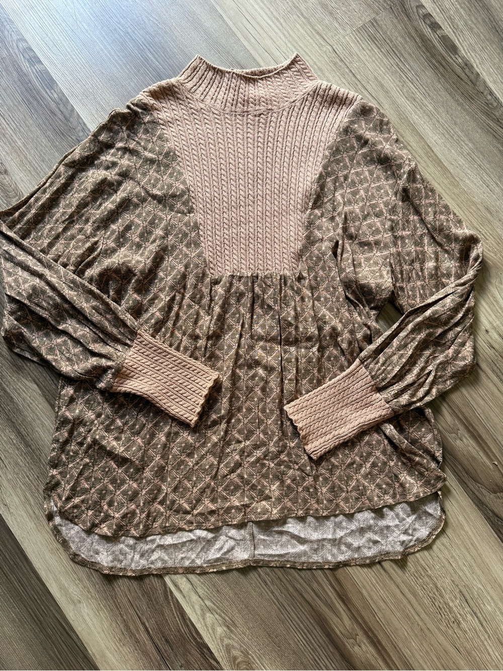 gimmicks by BKE Dusty Rose Textured Knit Panel Long-Sleeve Top